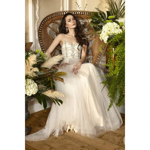 Catherine Deane Freya Wedding Gown Beige Size 4